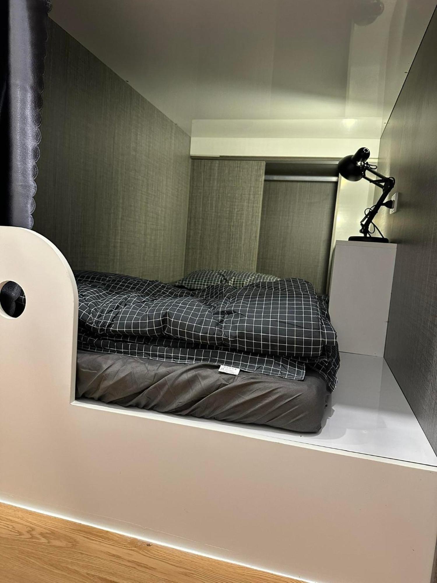 Alphabet Home Capsule Хошимин Екстериор снимка