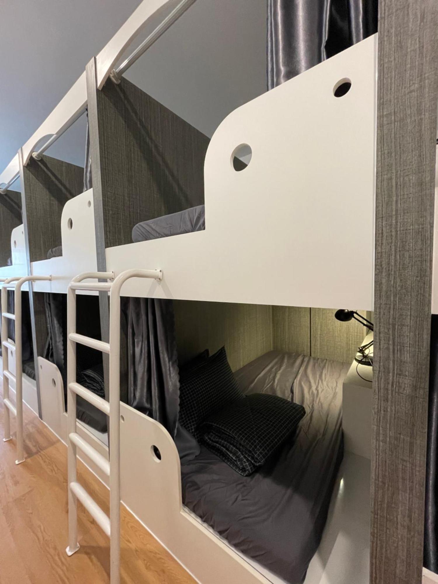 Alphabet Home Capsule Хошимин Екстериор снимка